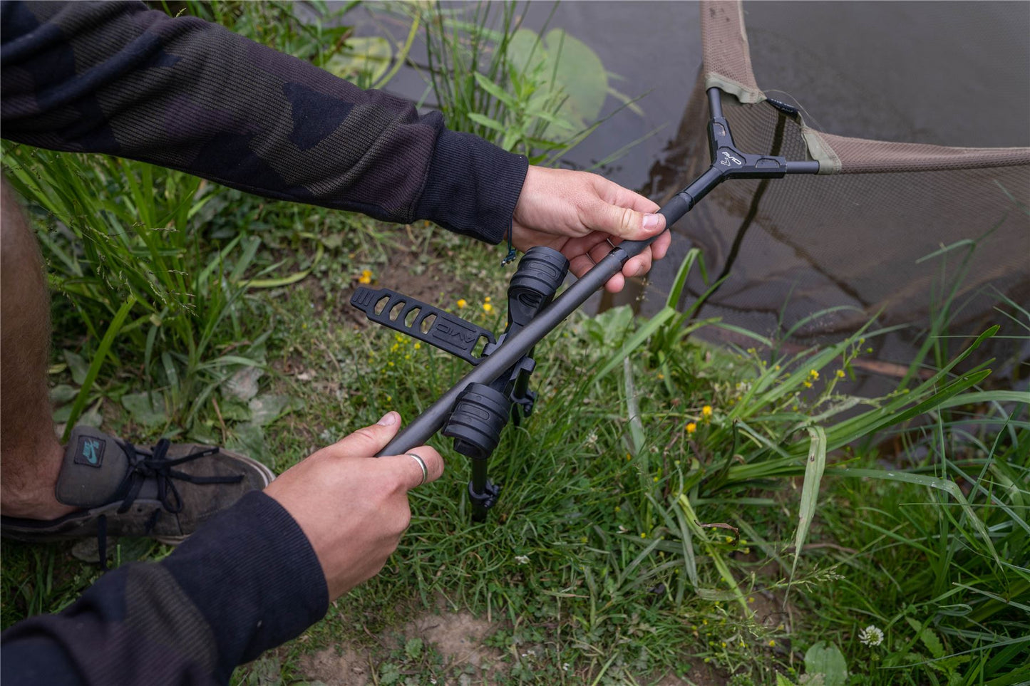 Avid Lok Down Landing Net Holder